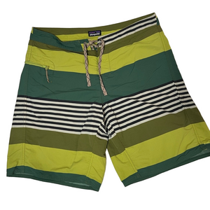 Patagonia Men’s Wavefarer Green Board Shorts Size 36